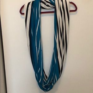 Infinity scarf